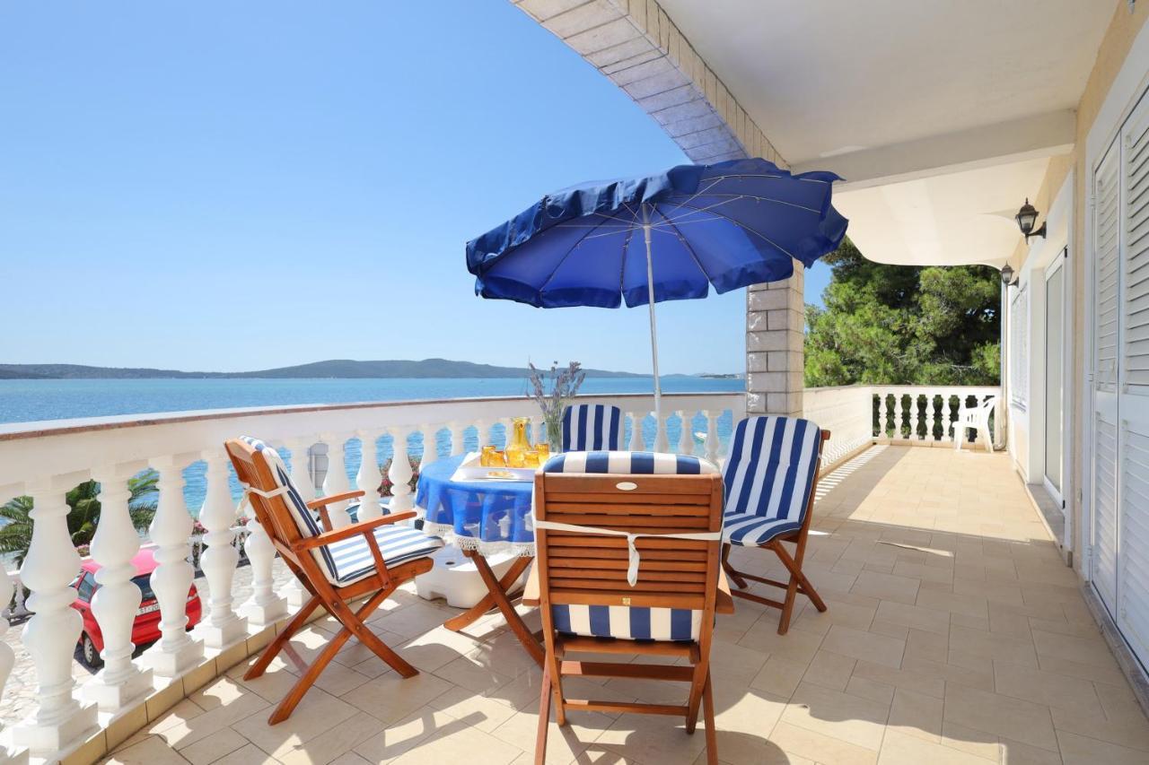 Family Friendly Seaside Apartments Brodarica, Sibenik - 15270 Exterior foto