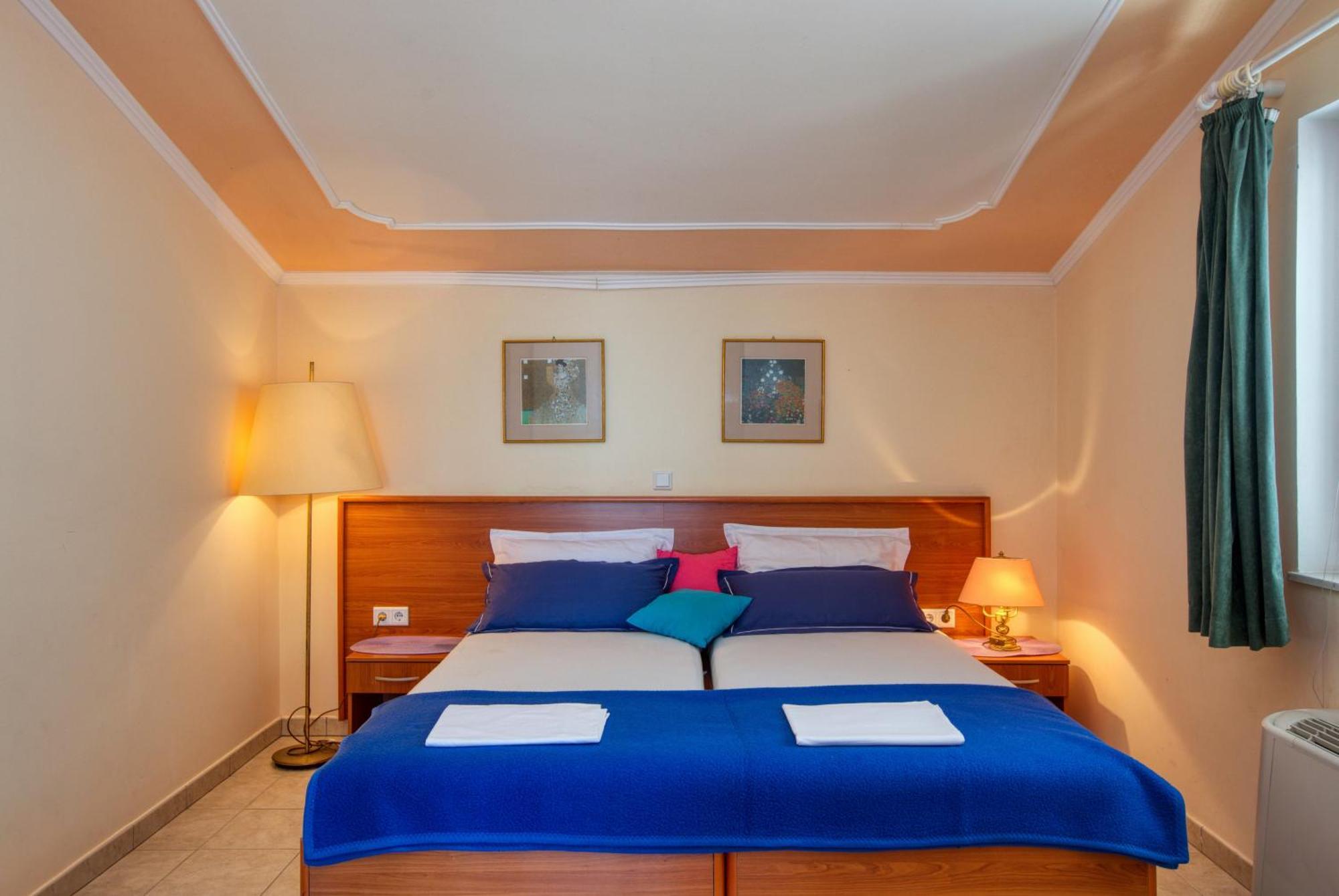 Family Friendly Seaside Apartments Brodarica, Sibenik - 15270 Cameră foto