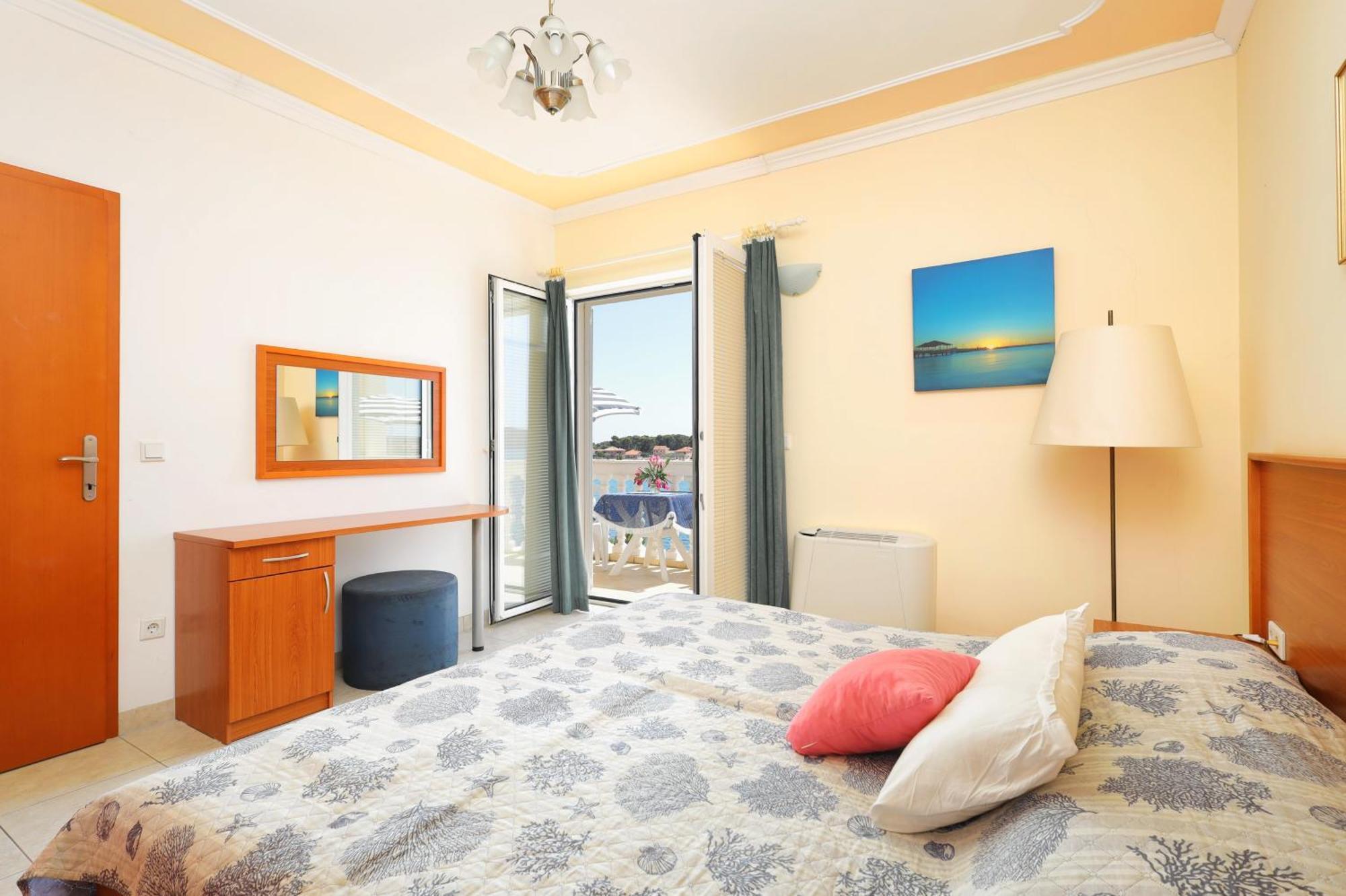 Family Friendly Seaside Apartments Brodarica, Sibenik - 15270 Cameră foto